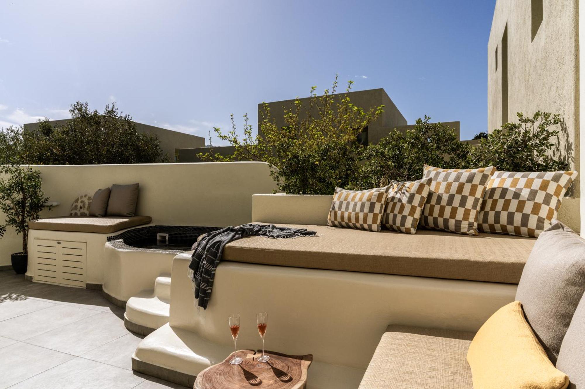 Aeon Suites - Adults Only Pyrgos Kallistis Exterior photo